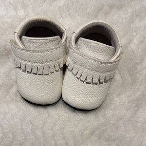 0-6M Jack and Lily White Moccasins